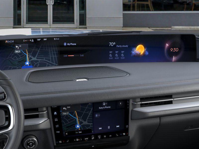 new 2025 Lincoln Navigator car, priced at $97,344