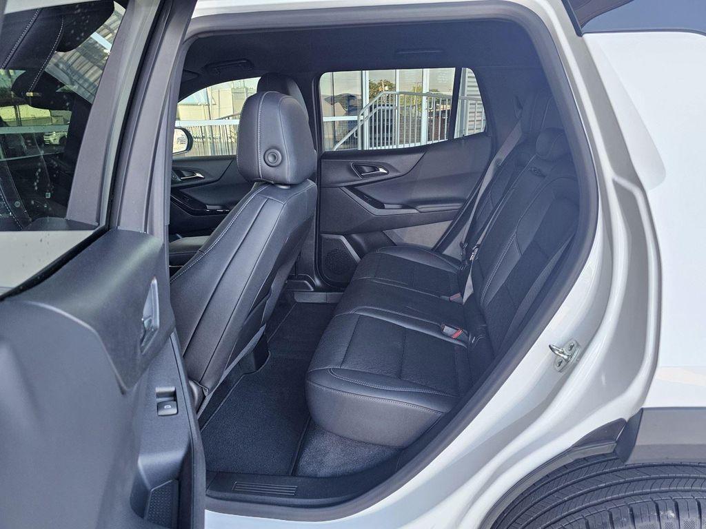 used 2025 Chevrolet Equinox car, priced at $25,990