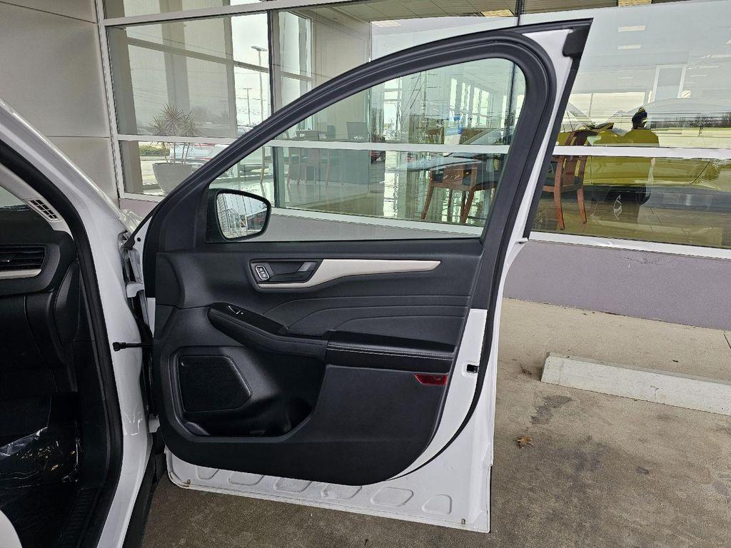 used 2022 Ford Escape car, priced at $18,986