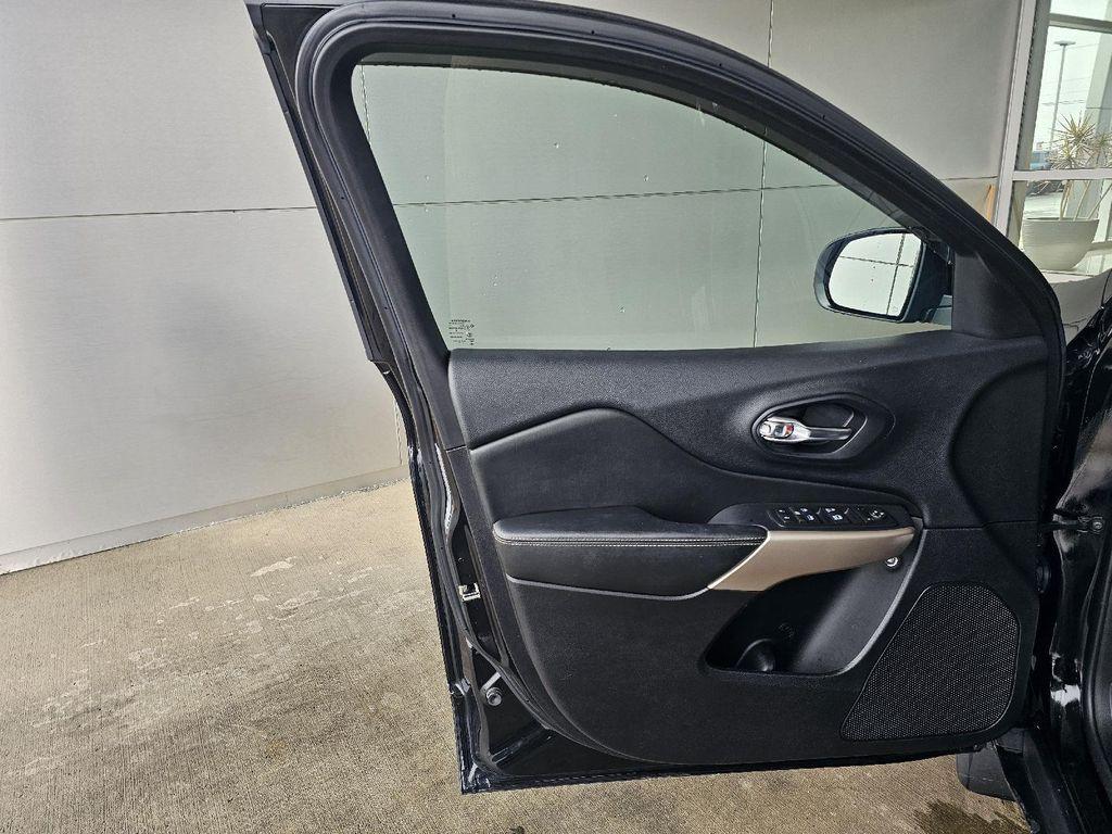 used 2017 Jeep Cherokee car, priced at $14,990