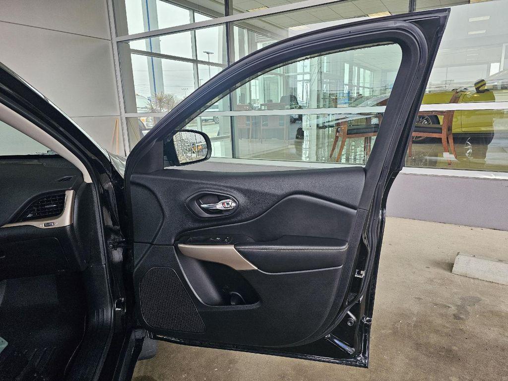 used 2017 Jeep Cherokee car, priced at $14,990