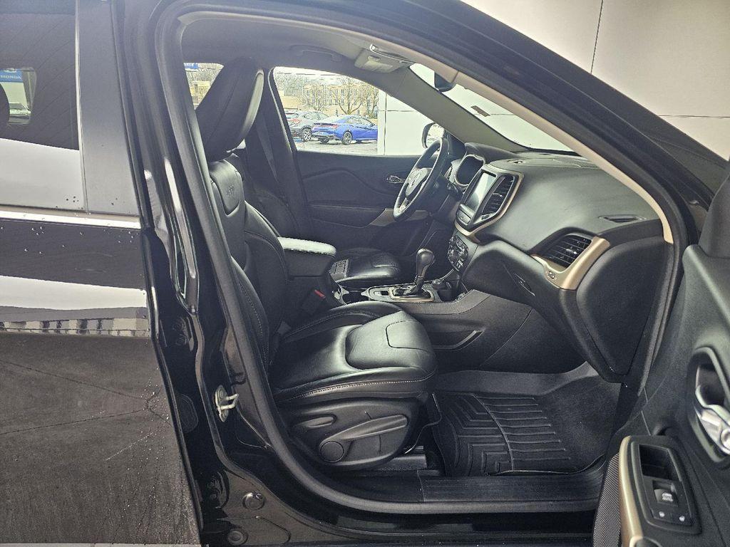 used 2017 Jeep Cherokee car, priced at $14,990