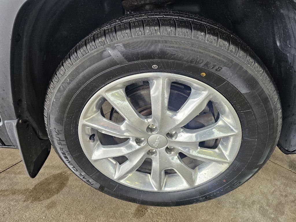 used 2017 Jeep Cherokee car, priced at $14,990