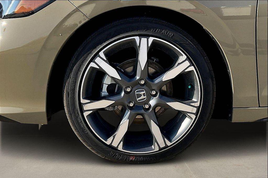 new 2026 Honda Civic Hybrid car, priced at $34,345