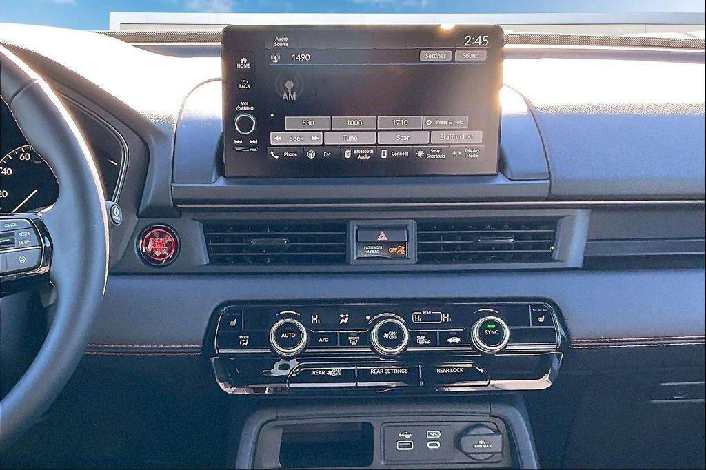 new 2025 Honda Pilot car, priced at $48,950