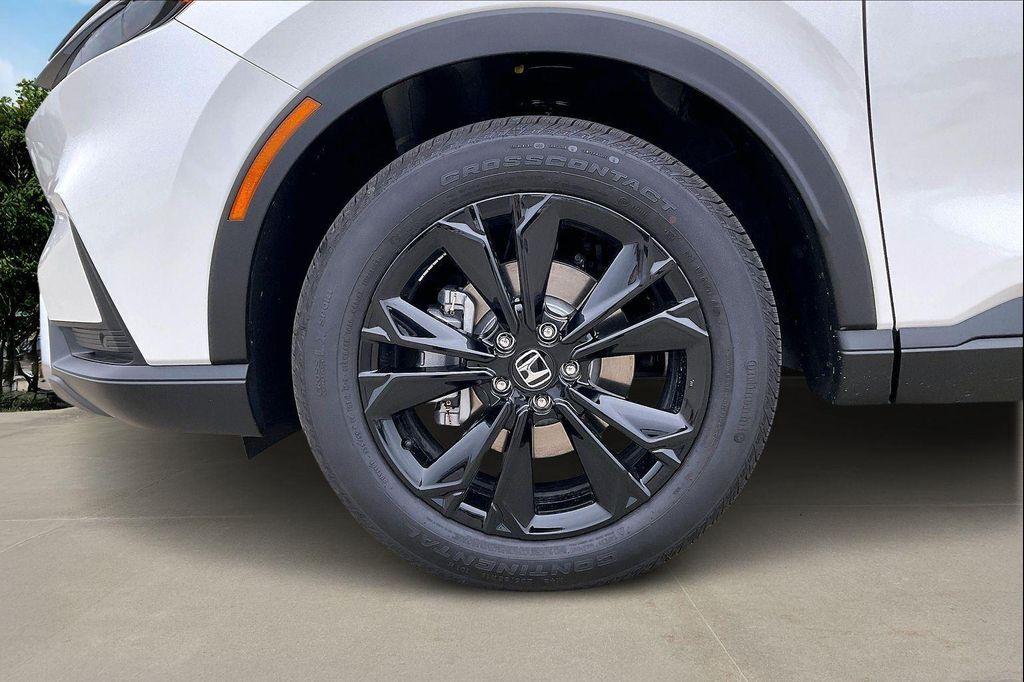 new 2026 Honda CR-V Hybrid car, priced at $43,805