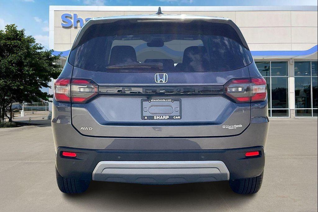 new 2025 Honda Pilot car, priced at $44,695