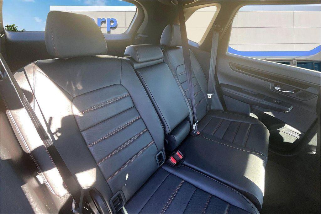 new 2026 Honda CR-V Hybrid car, priced at $40,265