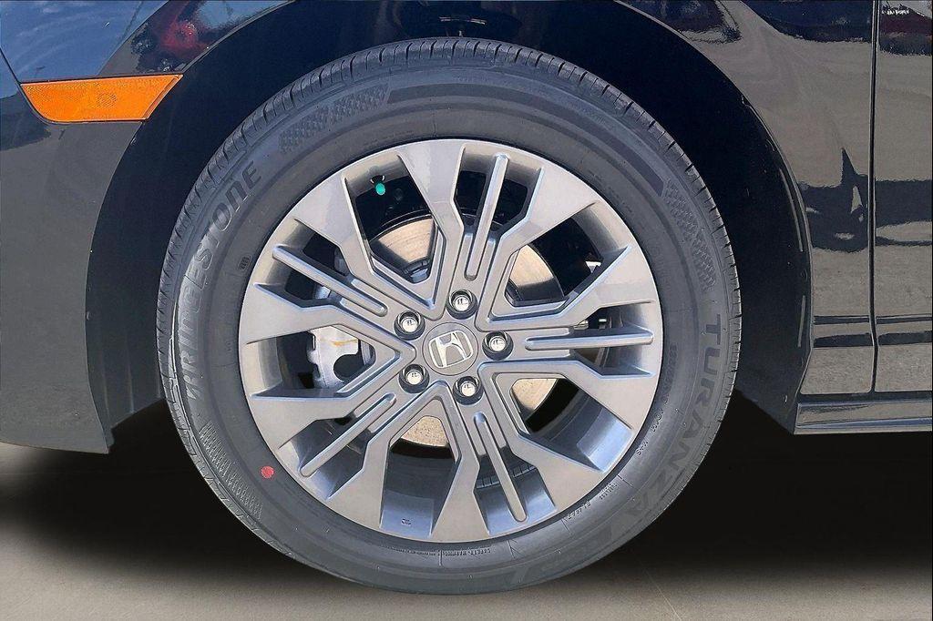 new 2026 Honda Odyssey car, priced at $46,171