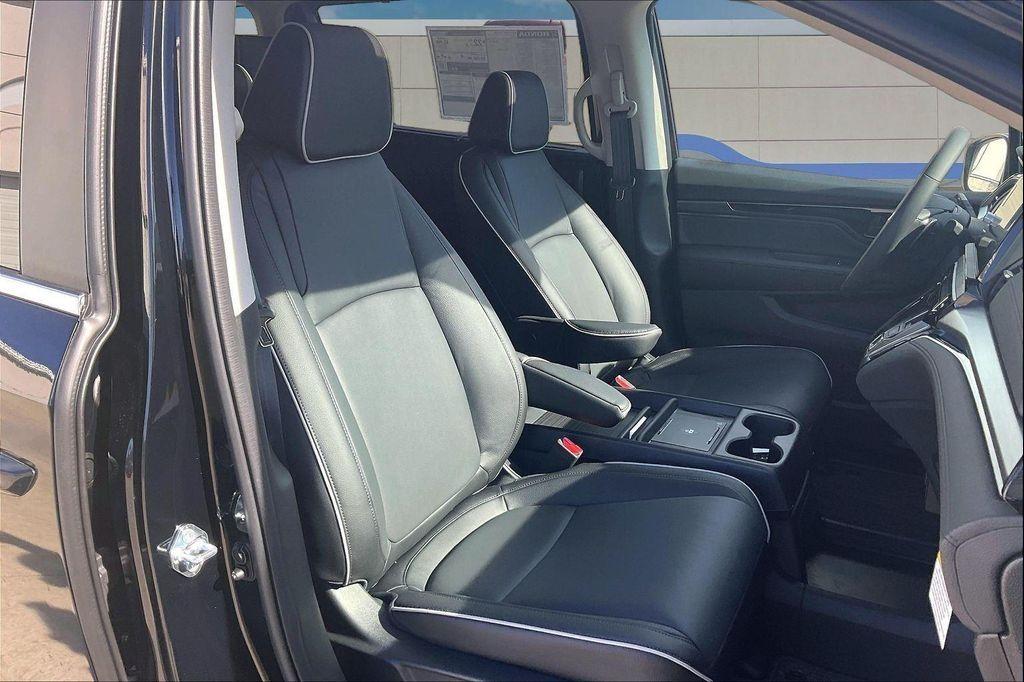 new 2026 Honda Odyssey car, priced at $46,171