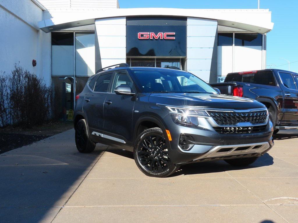 used 2022 Kia Seltos car, priced at $16,400