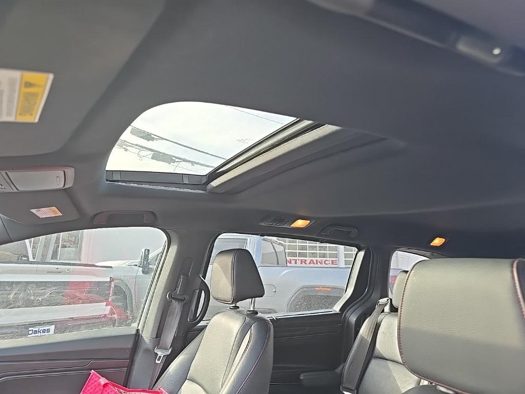 used 2023 Honda Odyssey car, priced at $34,000