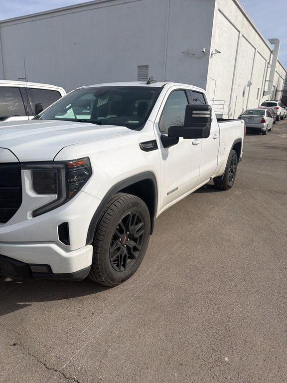 used 2023 GMC Sierra 1500 car, priced at $35,000