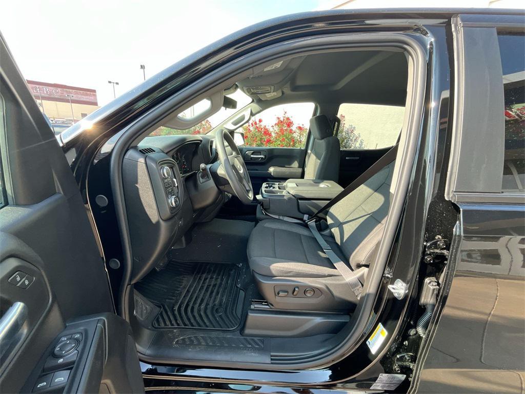 new 2026 GMC Sierra 1500 car, priced at $47,128