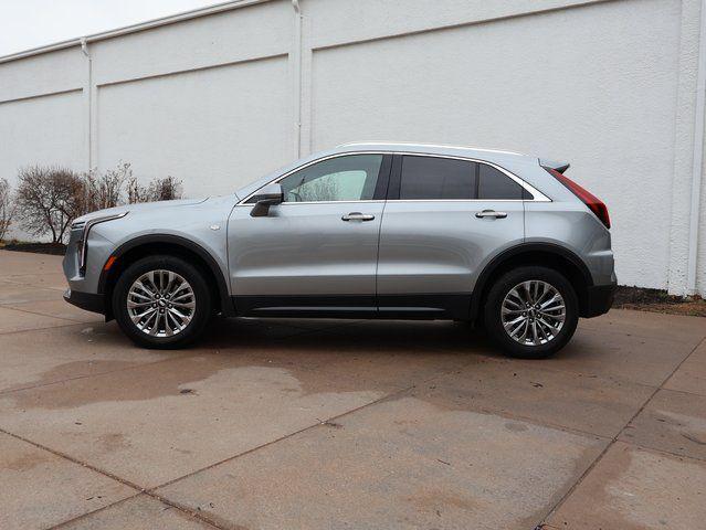 used 2025 Cadillac XT4 car, priced at $30,000