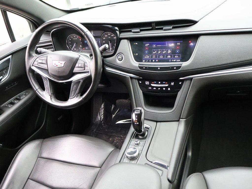 used 2020 Cadillac XT5 car, priced at $25,200