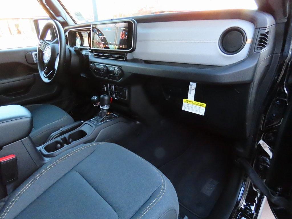 used 2025 Jeep Gladiator car, priced at $38,000