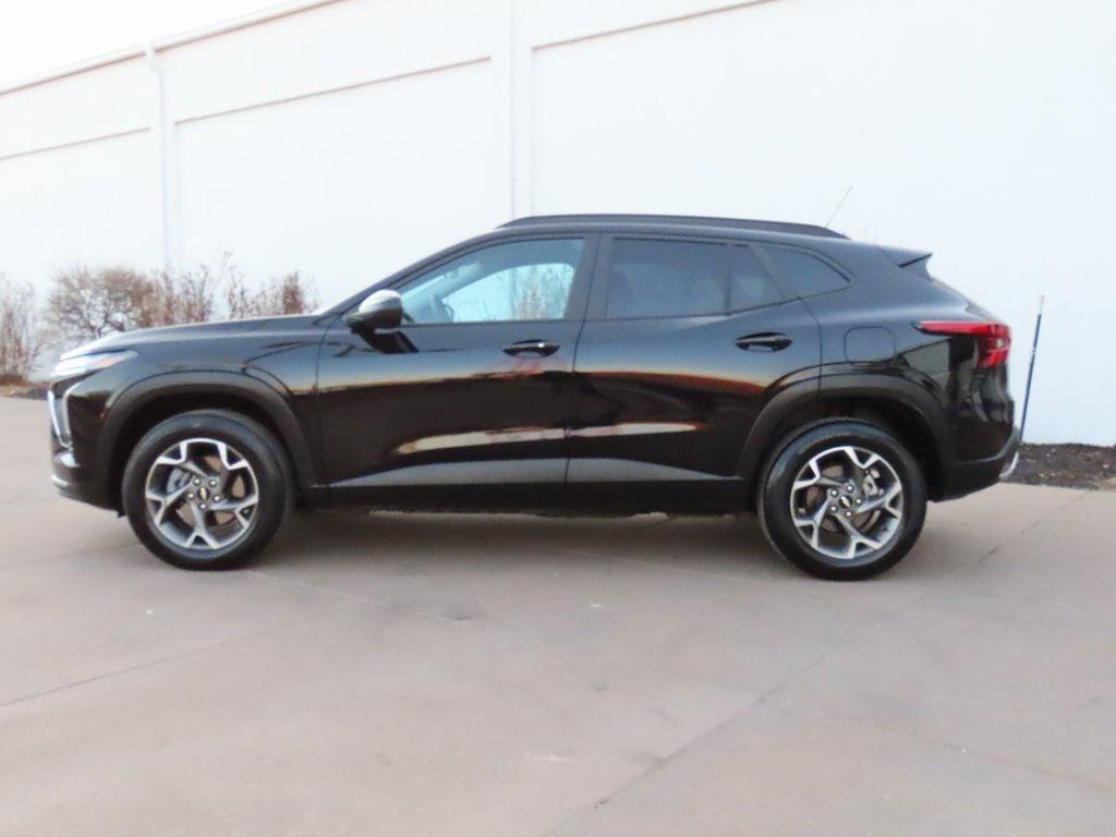 used 2025 Chevrolet Trax car, priced at $20,000