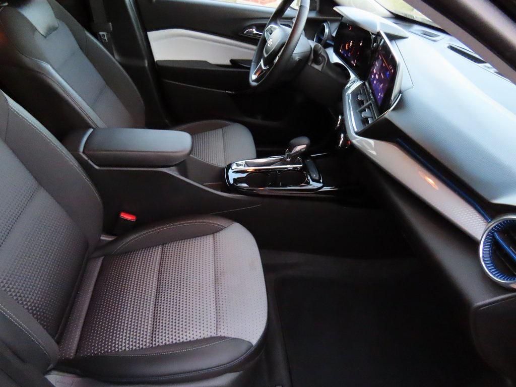 used 2025 Chevrolet Trax car, priced at $20,000