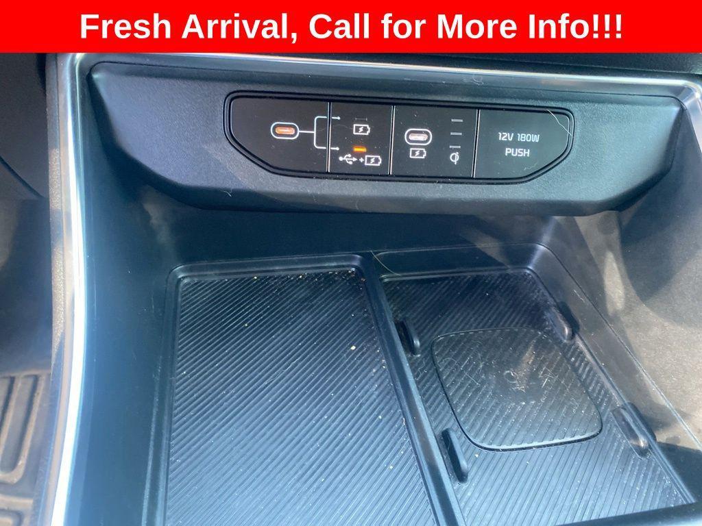 used 2025 Kia Carnival Hybrid car, priced at $46,620