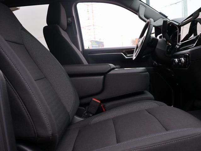 new 2025 GMC Sierra 1500 car, priced at $41,674