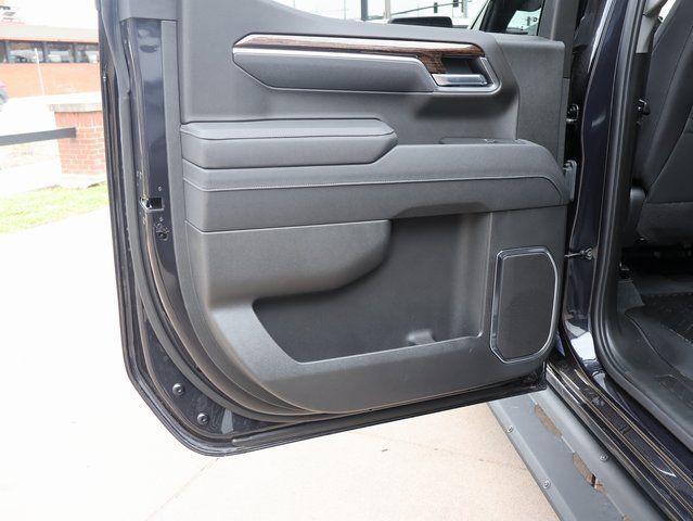 new 2025 GMC Sierra 1500 car, priced at $41,674