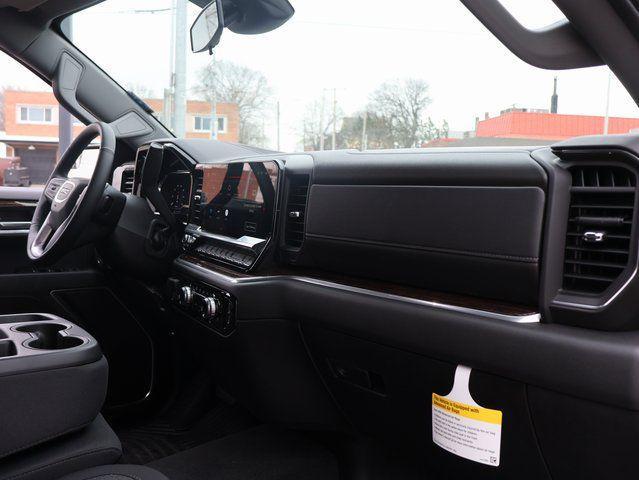 new 2025 GMC Sierra 1500 car, priced at $41,674