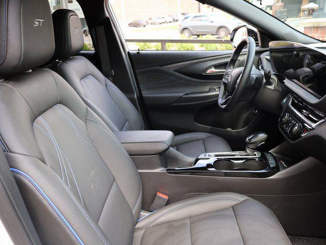 used 2026 Buick Envista car, priced at $27,000