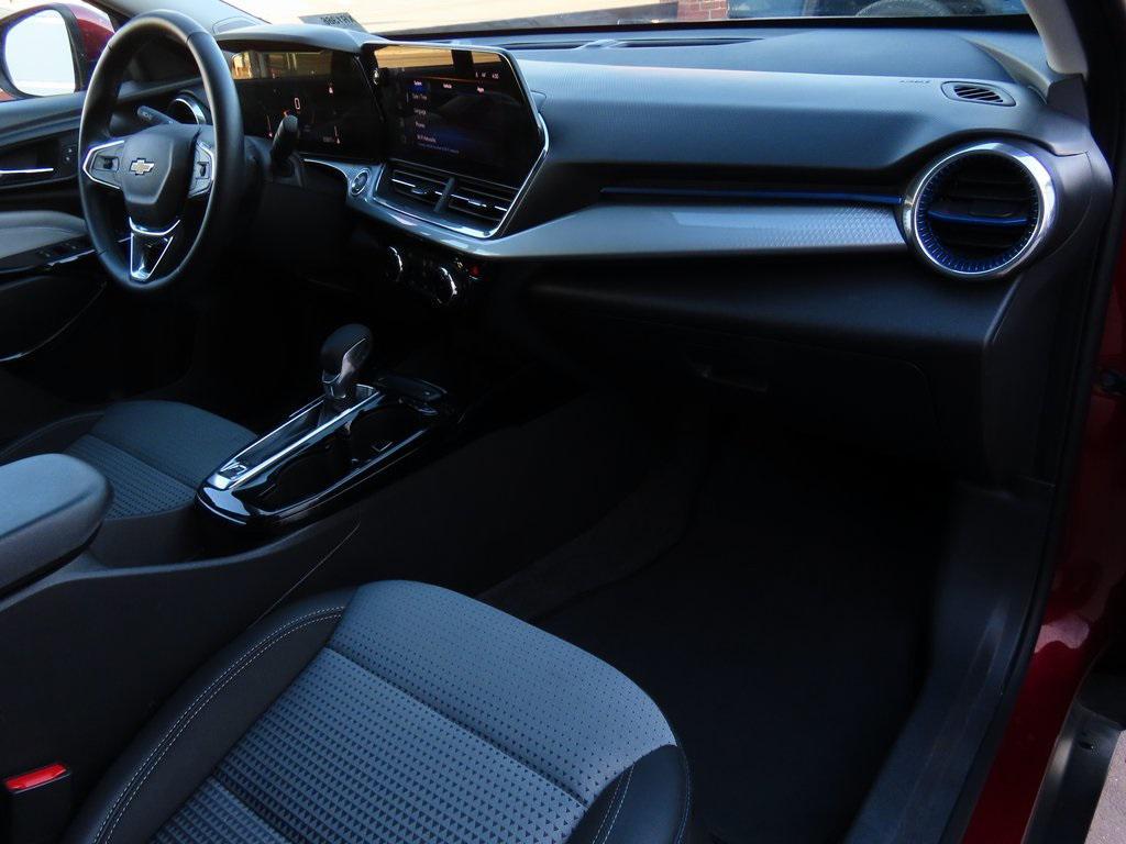 used 2025 Chevrolet Trax car, priced at $21,000