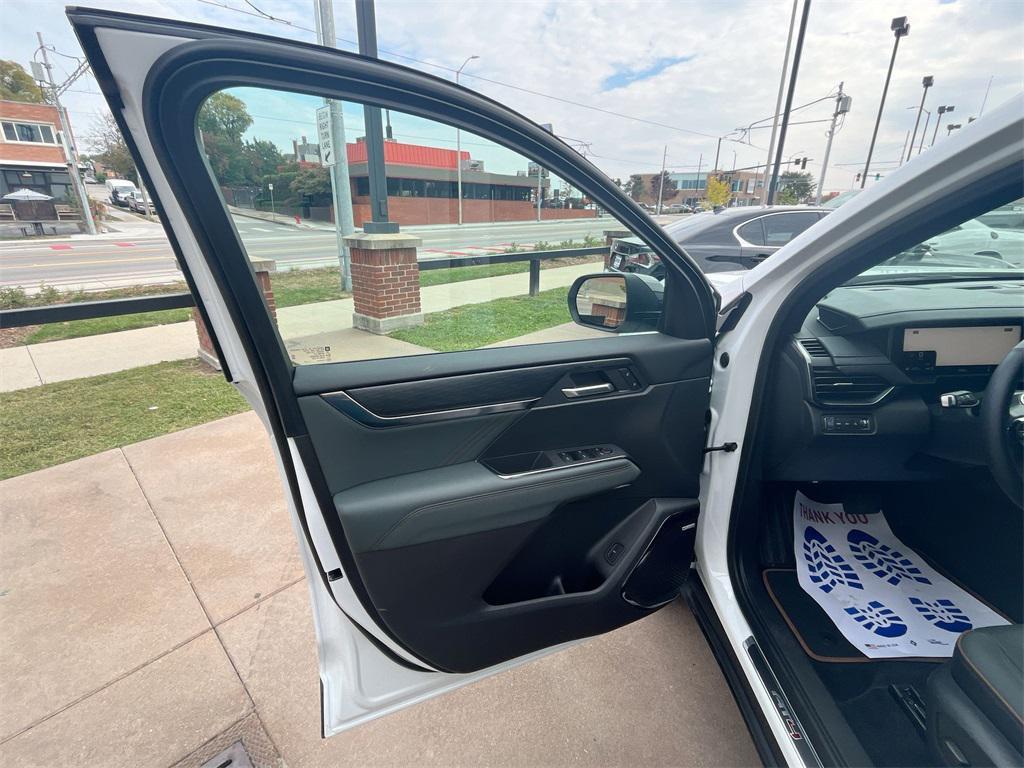 new 2025 GMC Acadia car, priced at $45,395