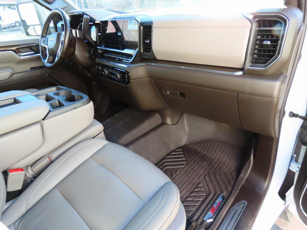 used 2024 Chevrolet Silverado 2500 car, priced at $52,600