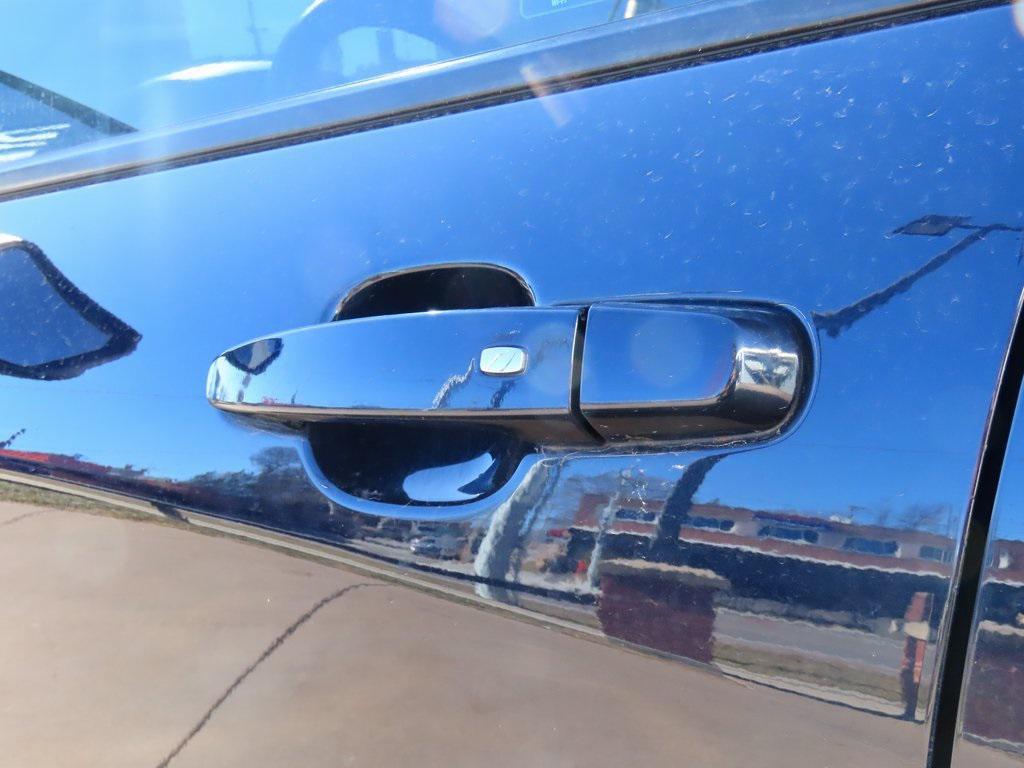 used 2020 Chevrolet Equinox car, priced at $9,900