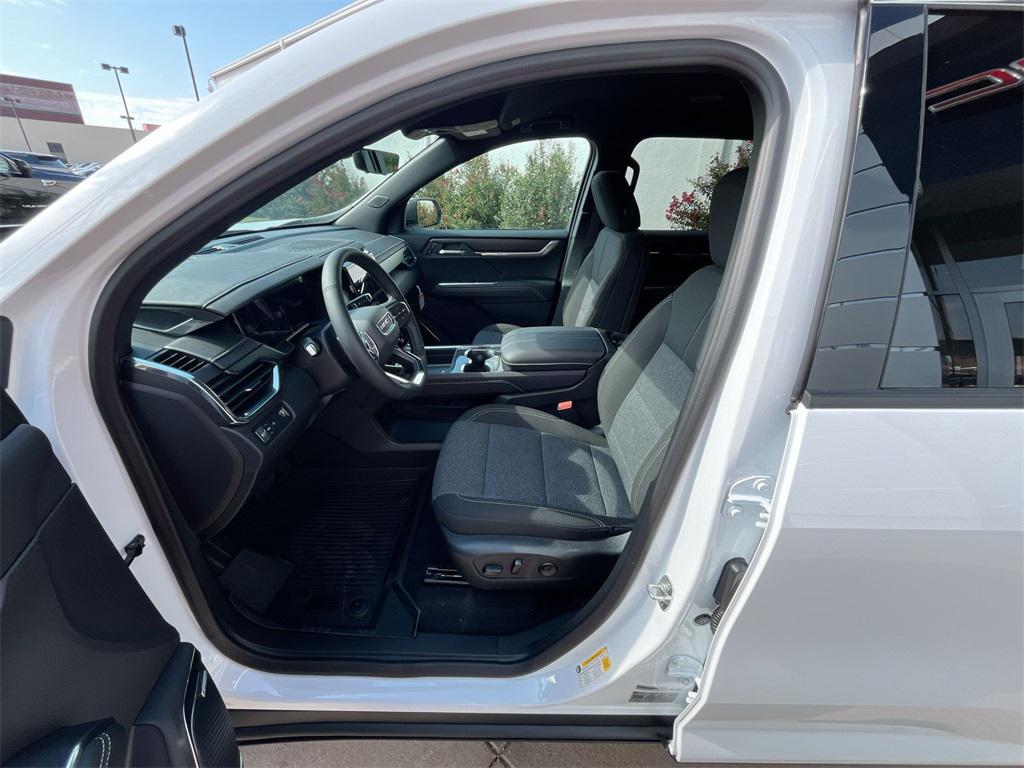 new 2026 GMC Acadia car, priced at $43,052