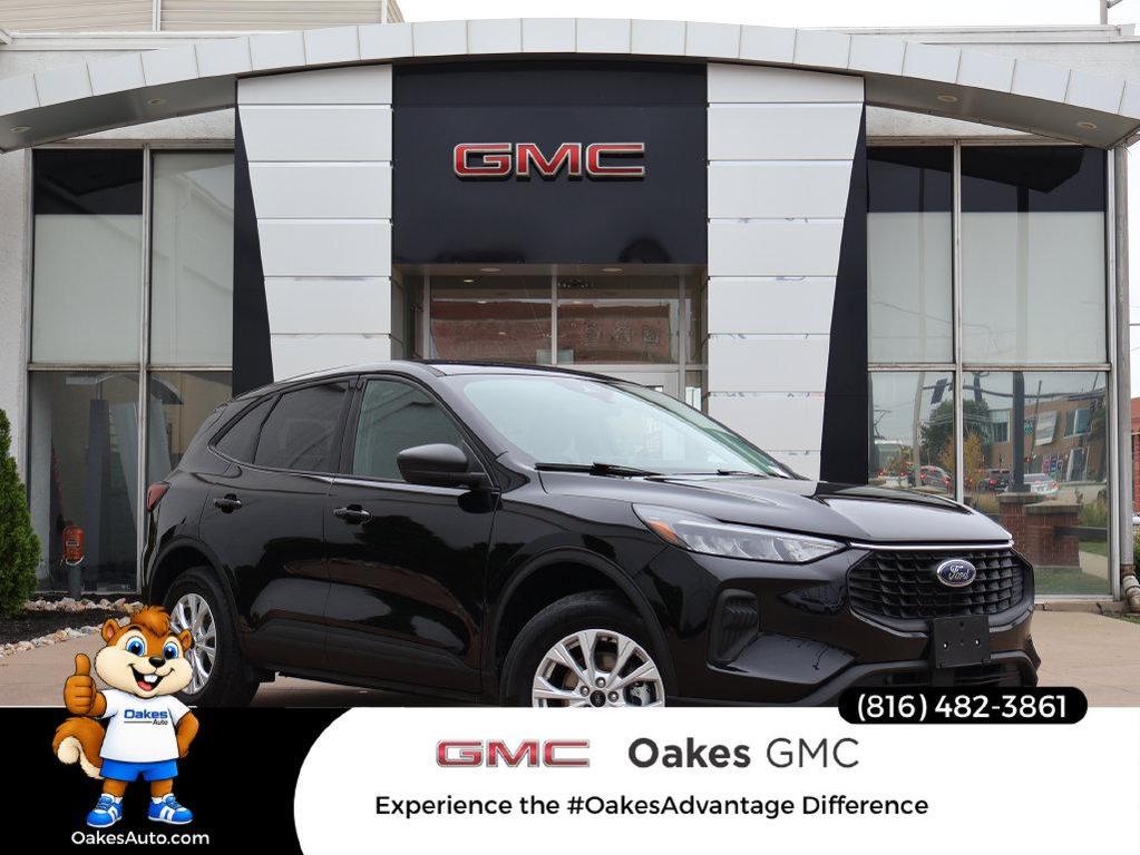 used 2025 Ford Escape car, priced at $22,600