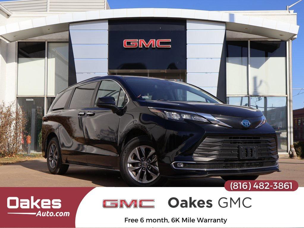 used 2024 Toyota Sienna car, priced at $34,500