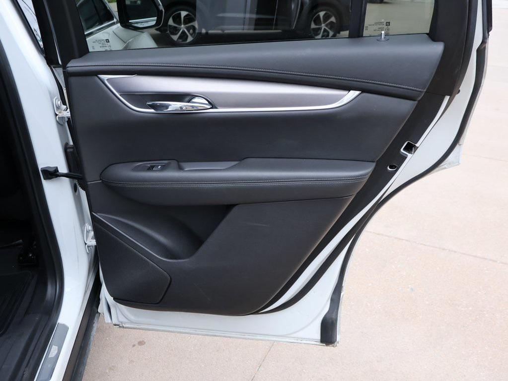 used 2021 Cadillac XT6 car, priced at $27,000