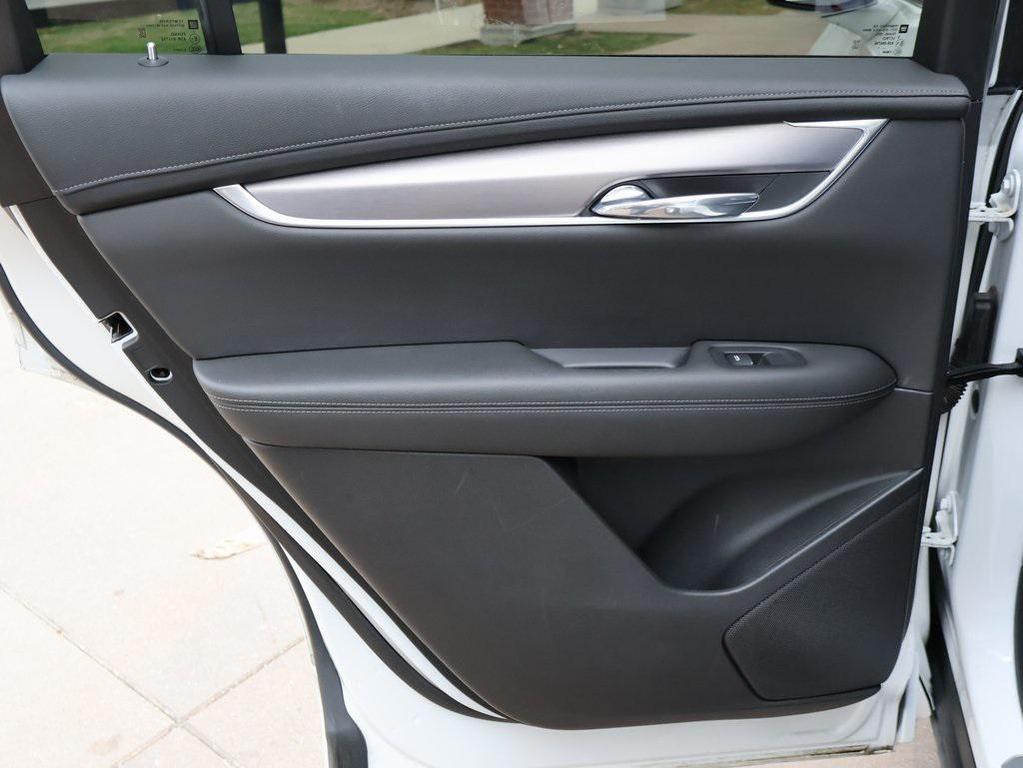 used 2021 Cadillac XT6 car, priced at $27,000