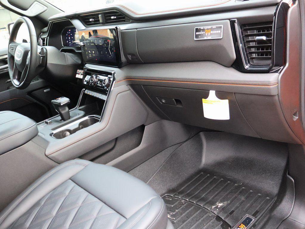 new 2025 GMC Sierra 1500 car, priced at $87,995