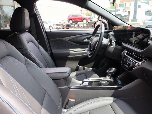 used 2025 Buick Envista car, priced at $24,000