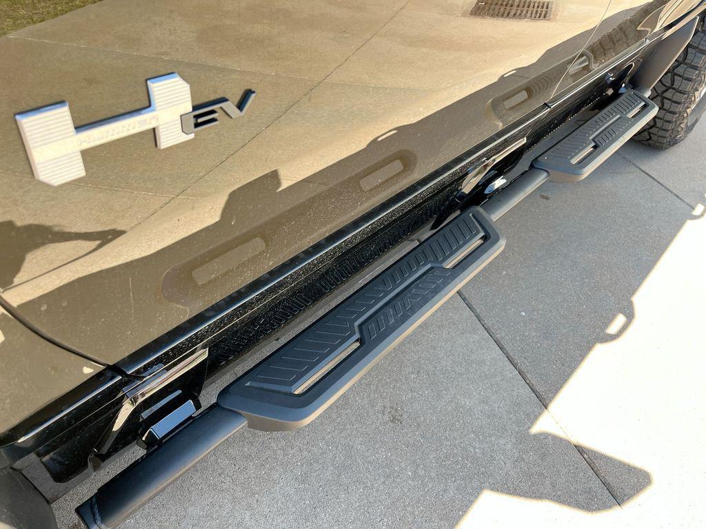 new 2025 GMC HUMMER EV Pickup car, priced at $96,665