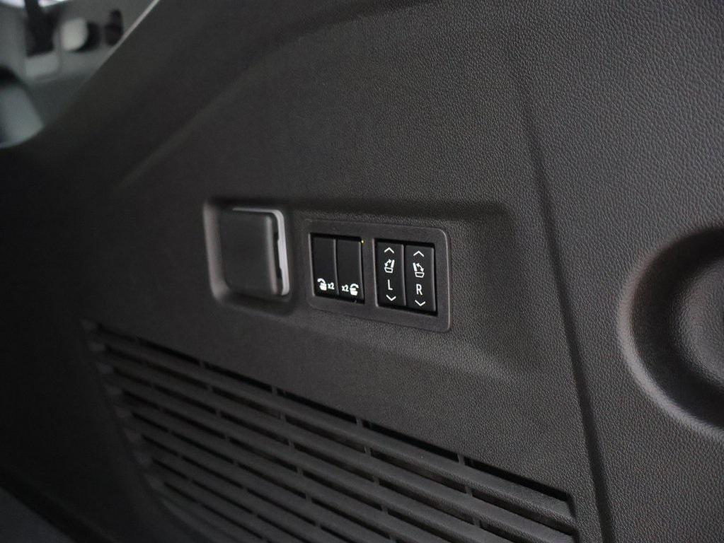 new 2026 GMC Yukon XL car, priced at $95,351