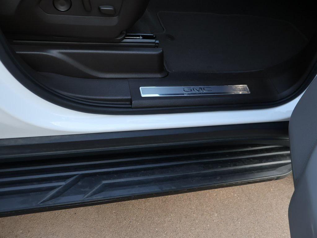 used 2022 GMC Yukon car, priced at $44,000