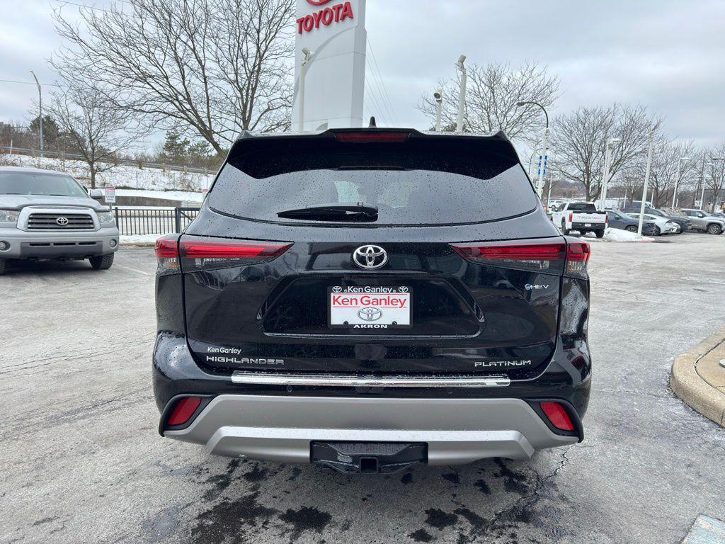 new 2026 Toyota Highlander Hybrid car, priced at $57,782