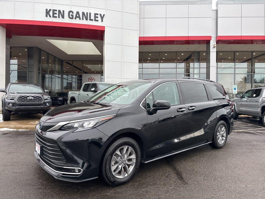 used 2024 Toyota Sienna car, priced at $37,992