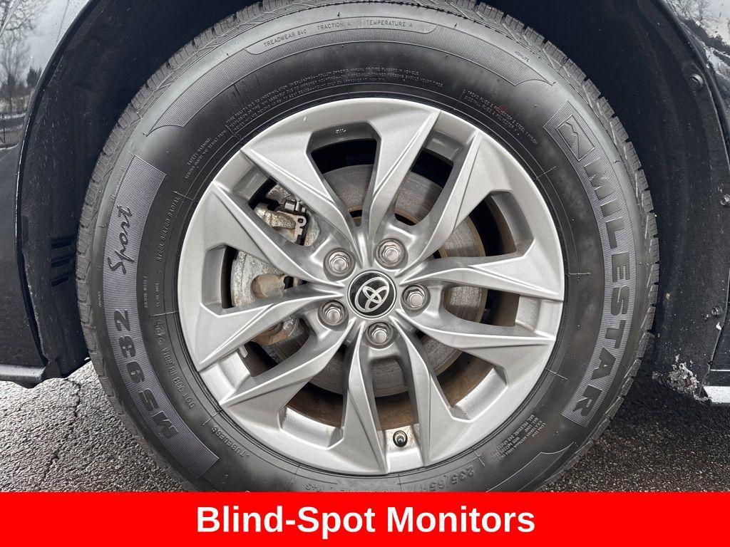 used 2024 Toyota Sienna car, priced at $39,498