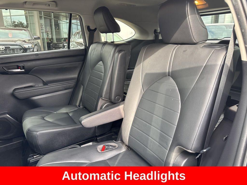 used 2020 Toyota Highlander car, priced at $26,980
