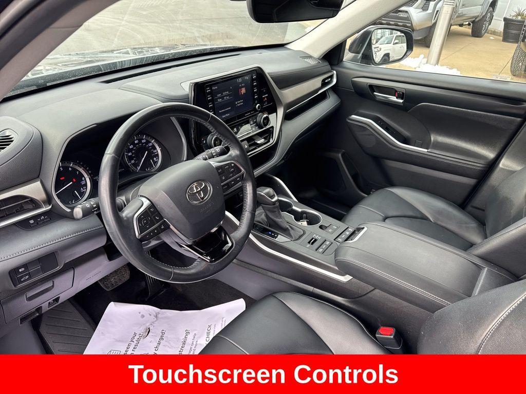 used 2020 Toyota Highlander car, priced at $26,980