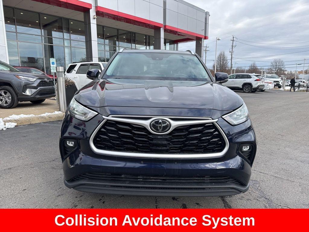used 2020 Toyota Highlander car, priced at $26,980