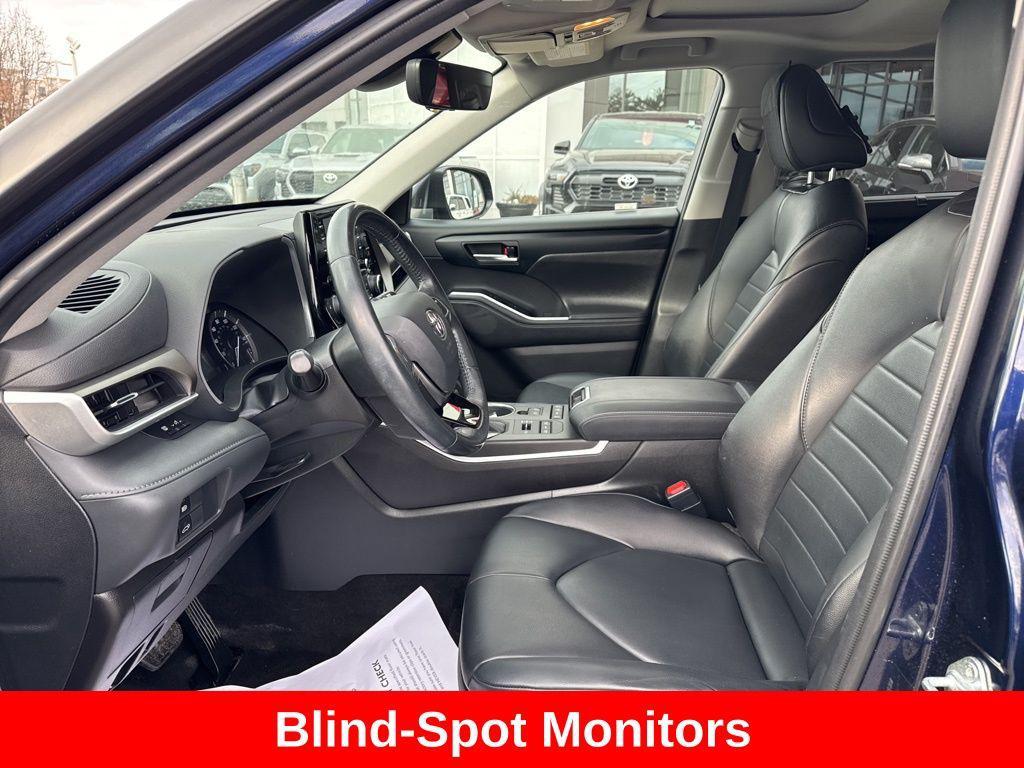 used 2020 Toyota Highlander car, priced at $26,980