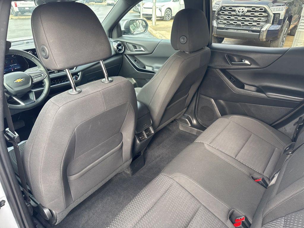 used 2025 Chevrolet Equinox car, priced at $25,297